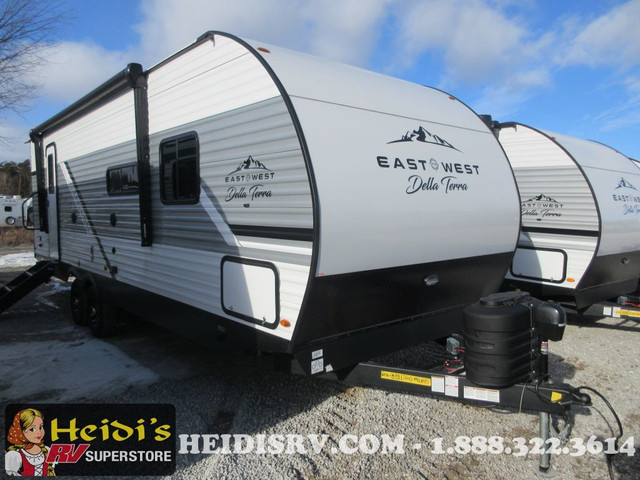 2024 EAST TO WEST DELLA TERRA 261RB (REAR BATHROOM*) in Travel Trailers & Campers in Barrie - Image 2