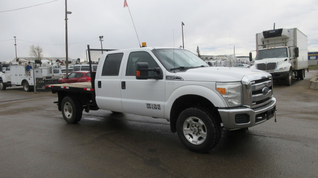  2015 FORD F350 CREW CAB FLAT BED in Cars & Trucks in Edmonton - Image 4