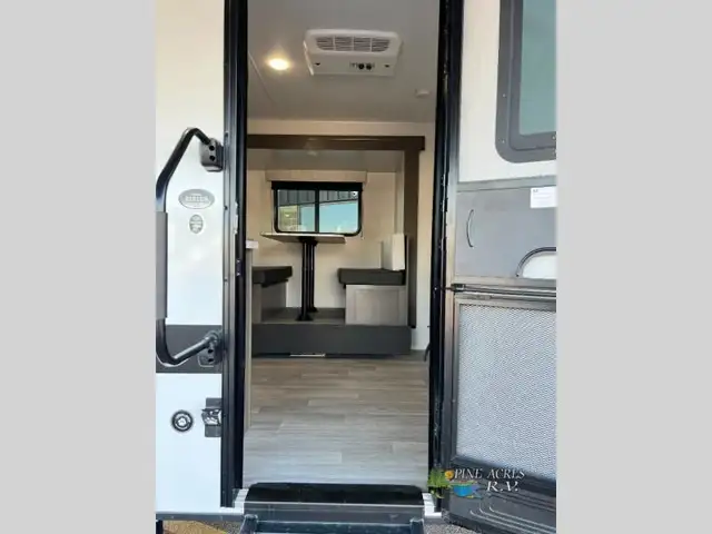 2023 KZ Escape E181RB Couples unit in Travel Trailers & Campers in Truro - Image 10
