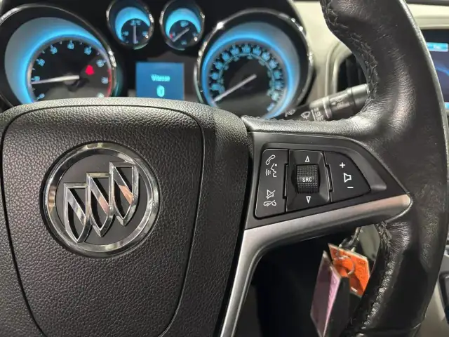 2015 BUICK Verano Base/ONE OWNER/SEMI-CUIR/AC/MAGS/CRUISE/CAMERA in Cars & Trucks in City of Montréal - Image 14