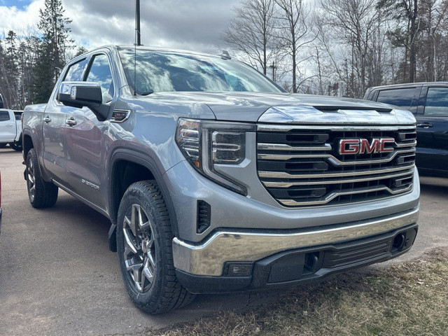 2024 GMC Sierra 1500 SLT - Leather Seats - Remote Start in Cars & Trucks in Moncton - Image 2