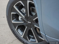 Sunroof, Cooled Seats, Premium Audio, Navigation, Wireless Charging! Very few crossover SUVs come cl... (image 6)