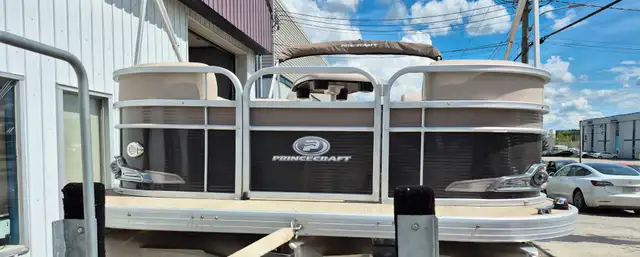 2016 Princecraft VECTRA 23 SPORT in Powerboats & Motorboats in Sherbrooke - Image 4