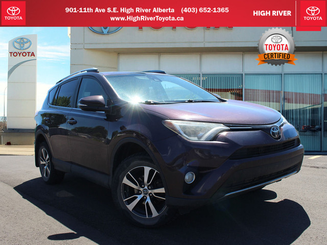 2017 Toyota RAV4 AWD 4dr XLE for sale in Cars & Trucks in Calgary