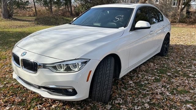 2017 BMW 3 Series 330i xDrive in Cars & Trucks in Oakville / Halton Region - Image 3