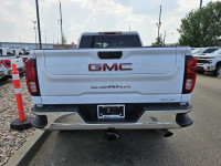 2024 GMC Sierra 3500HD 4WD Crew Cab 159" SLE, 6.6L V8 Gas, SLE Convenience Package, X31 Off Road Pac... (image 3)