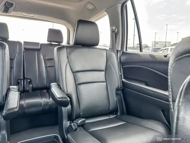 2020 Honda Pilot Touring 7-Passenger | HEATED & COOLED SEATS in Cars & Trucks in Strathcona County - Image 16