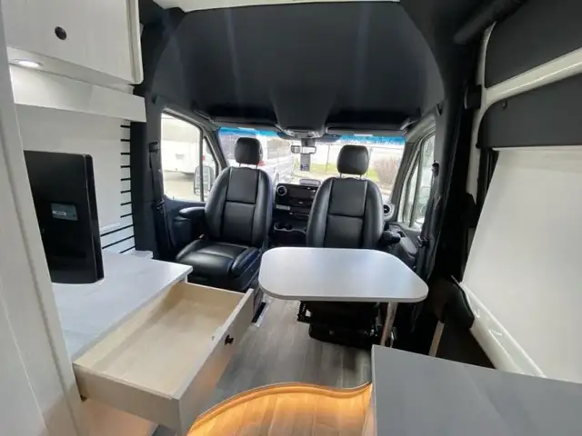 2025 Pleasure-Way Plateau FL in RVs & Motorhomes in Kelowna - Image 17
