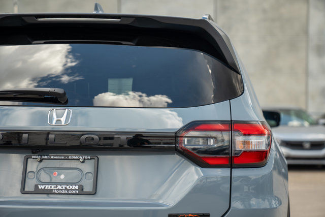 2025 Honda Pilot TrailSport in Cars & Trucks in Edmonton - Image 4