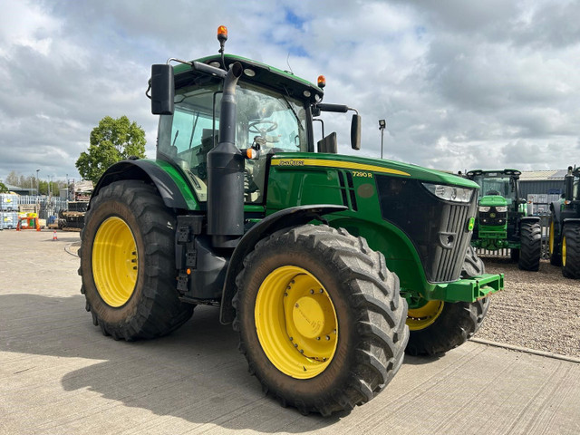2019 JOHN DEERE 7290R in Farming Equipment in Norfolk County