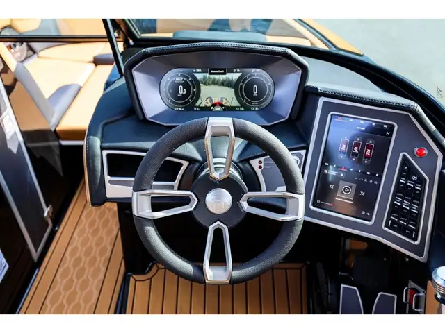2024 Mastercraft XT 24 in Powerboats & Motorboats in Québec City - Image 24