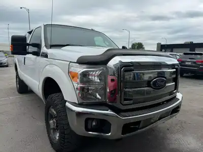 4MKAUTO 514-865-4438 2012 Ford F-250 Super Duty XLT 4X4, 8 Cyl.6.2L Automatique, 337,779 km certifié...