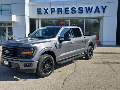 XLT 4WD SuperCrew 5.5' Box, 3.5L ECOBOOST, XLT BLACK PACKAGE! TOW MIRRORS WITH TOW/HAUIL PACKAGE AND...