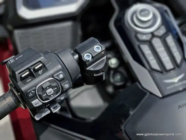 2021 Honda Gold Wing Tour DCT Airbag ABS in Sport Touring in Oshawa / Durham Region - Image 21