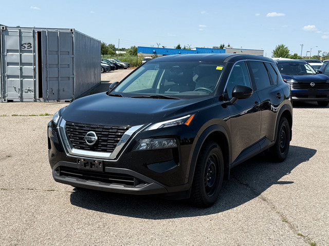 2021 Nissan Rogue S AWD | Moonroof | Blind spots | Push Start  | in Cars & Trucks in City of Toronto - Image 4