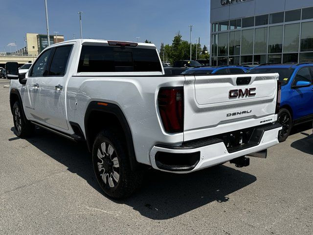 2025 GMC Sierra 3500HD Denali in Cars & Trucks in Calgary - Image 4