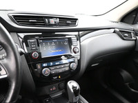 The 2023 Nissan Qashqai SV AWD is a smart and stylish compact SUV that delivers everyday practicalit... (image 5)