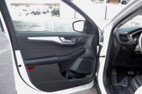 1 OWNER TRADE, ACCIDENT FREE, LOADED WITH LEATHER, NAVIAGTAION,PANORAMIC ROOF, ADAPTIVE CRUISE CONTR... (image 5)