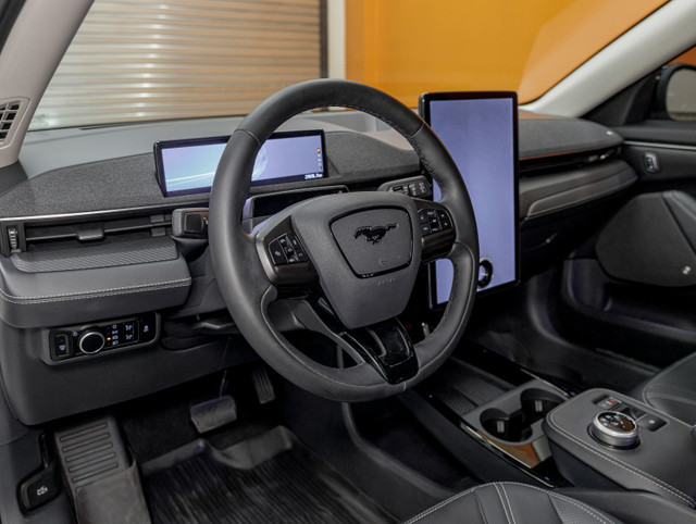 2023 Ford Mustang Mach-E PREMIUM eAWD *TOIT* NAV *CHARGE RAPIDE* in Cars & Trucks in Laurentides - Image 2