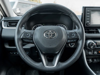 Recent Arrival!Odometer is 1107 kilometers below market average!Sunroof, Reverse Camera, Clean Car f... (image 5)