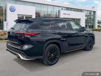 This Toyota Highlander delivers a Intercooled Turbo Regular Unleaded I-4 2.4 L/146 engine powering t... (image 4)