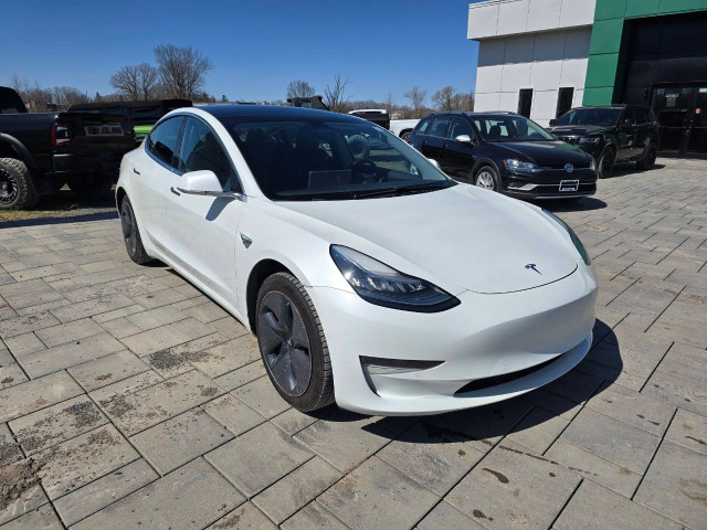 2020 Tesla Model 3 in Cars & Trucks in Ottawa - Image 3