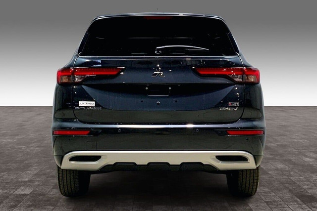 2025 Mitsubishi Outlander Phev SE S-AWC in Cars & Trucks in Edmonton - Image 4