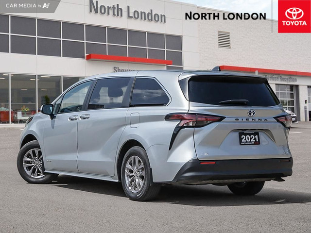 2021 Toyota Sienna XLE 7-Passenger RARE FIND - LEASE RETURN -... in Cars & Trucks in London - Image 4