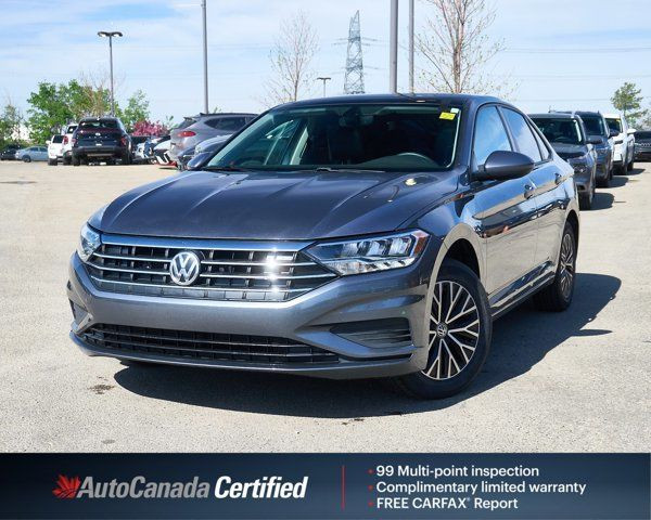 2021 Volkswagen Jetta Highline | Apple CarPlay | Leather in Cars & Trucks in Edmonton