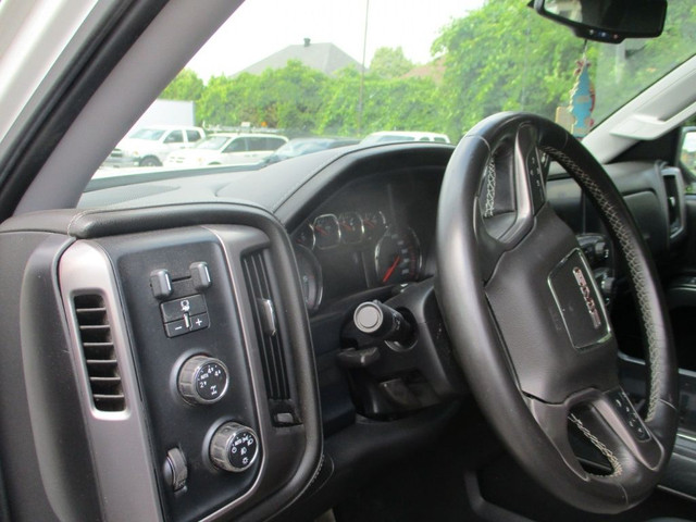 2015 GMC Sierra 1500 SLE crewcab 4x4 financement in Cars & Trucks in Laval / North Shore - Image 3