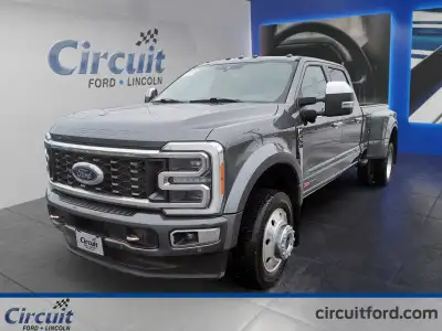 Le Ford F-450 Platinum 2023, c'est la puissance ultime et le luxe sans compromis. Parfait pour tract...