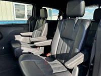 GT 2020 Dodge Grand Caravan GT Equipped with heated leather seats, heated steering wheel, reverse ca... (image 7)