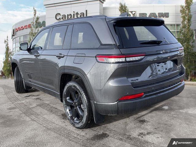 2024 Jeep Grand Cherokee Limited | Black Appearance Package in Cars & Trucks in Edmonton - Image 4