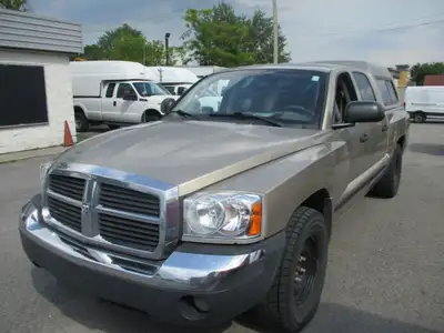 See Dealer Website for Details. 2005 Dodge Dakota SLT CREWCAB 4x4 **CONTENT AUTO SPÉCIALISTE DU FINA...