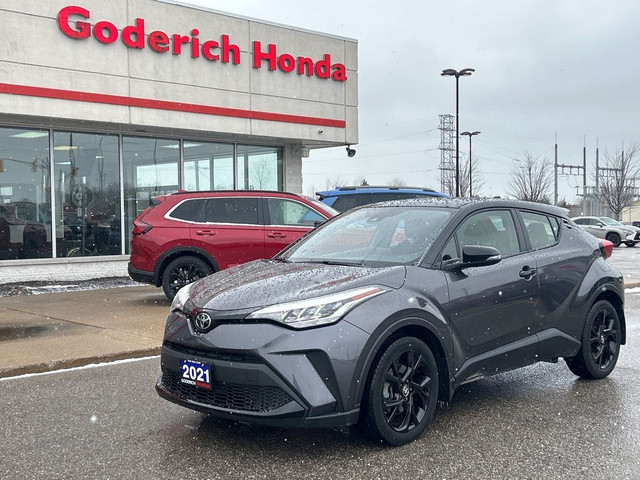 2021 Toyota C-HR XLE Premium in Cars & Trucks in Grand Bend