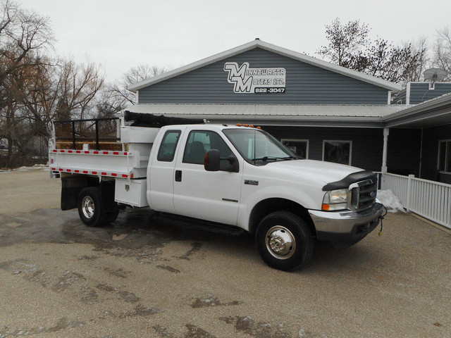  2003 Ford F-350 7.3L POWERSTROKE 4X4 DUMP TRUCK! in Cars & Trucks in Portage la Prairie