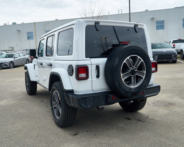 2023 Jeep Wrangler Sahara | Backup Cam | Heated Seats and in Cars & Trucks in Edmonton - Image 3