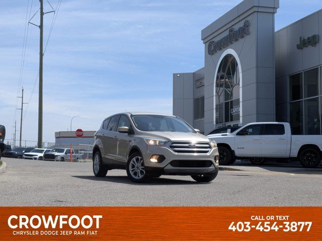 2017 Ford Escape SE - Bluetooth - Heated Seats - Backup Camera in Cars & Trucks in Calgary
