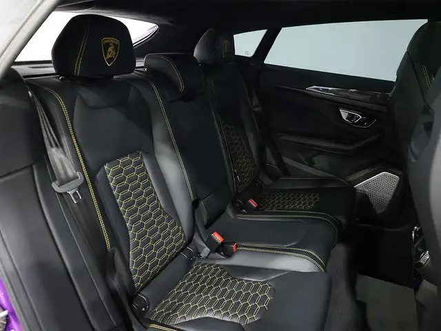 2021 Lamborghini Urus AWD Ad Persona Purple Paint in Cars & Trucks in Laval / North Shore - Image 11