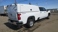2021 CHEV 2500 SILVERADO UTILITY CANOPY PICKUP TRUCK 2021 CHEVY 2500 CREW CAB WITH SERVICE CANOPY UT... (image 4)