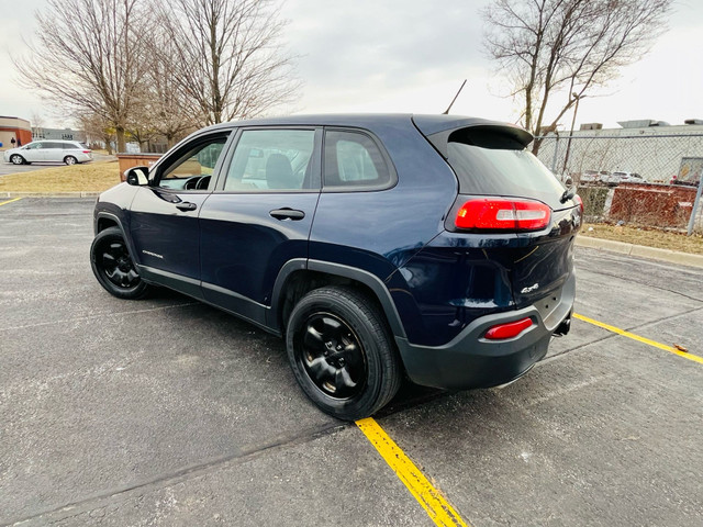 2016 Jeep Cherokee 4WD 4dr Sport in Cars & Trucks in City of Toronto - Image 3