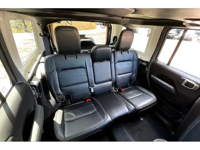 2022 Jeep Wrangler Sahara | Heated Leather | Alpine | Tow Pkg |  in Cars & Trucks in Mississauga / Peel Region - Image 28