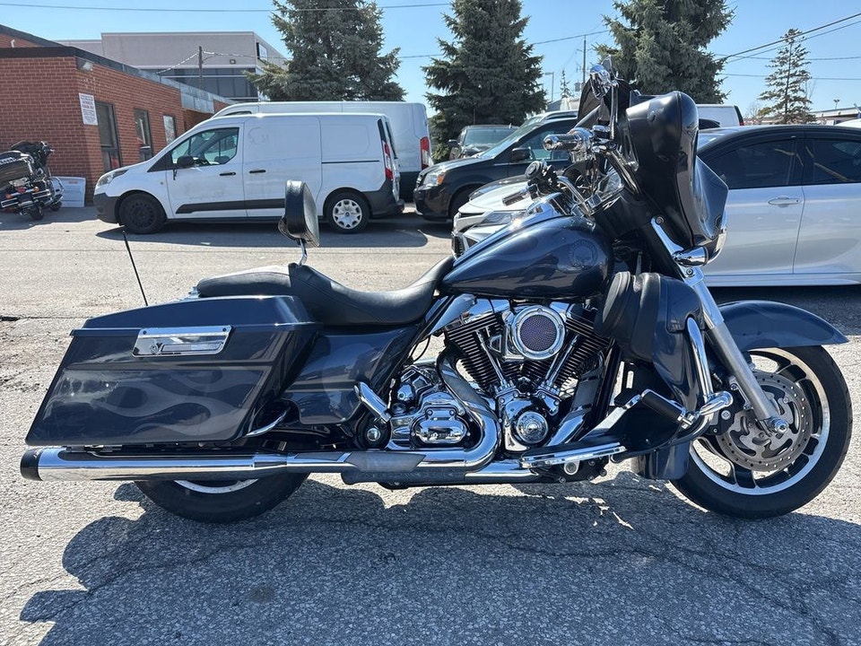 2009 HarleyDavidson Street Glide STREET GLIDE LOW MILES C