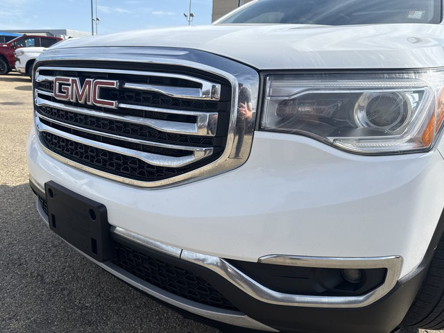 2017 GMC Acadia SLT AWD | MOONROOF | NAVIGATION | TOW PACKAGE in Cars & Trucks in Edmonton - Image 4
