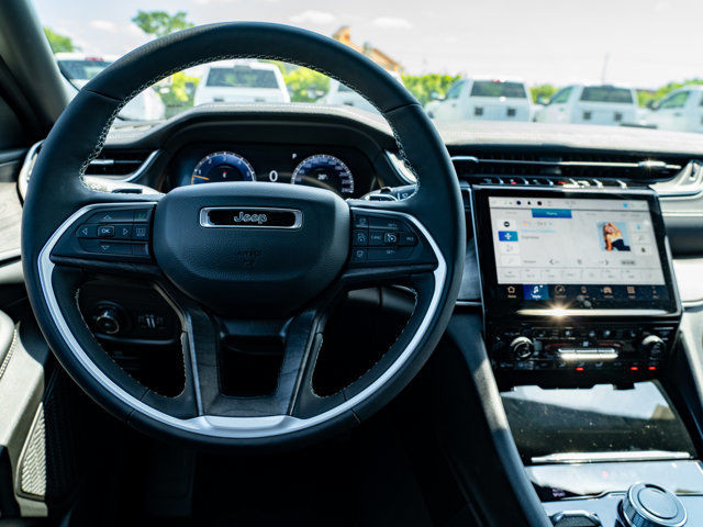 2024 Jeep Grand Cherokee L Limited in Cars & Trucks in Barrie - Image 2