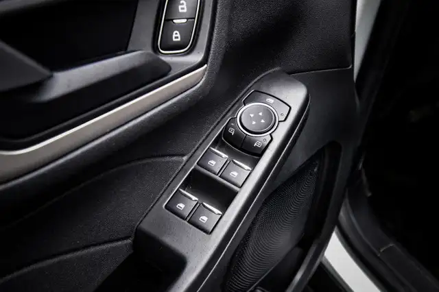 2022 Ford Escape SE Hybrid • HEATED SEATS • SPORT APPEARANCE PKG in Cars & Trucks in Kingston - Image 12