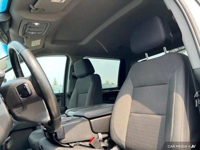 2024 Chevrolet Silverado 3500HD LT 4WD Crew Cab | Heated Seats in Cars & Trucks in Strathcona County - Image 3