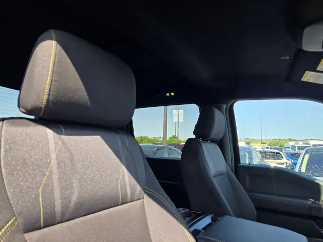 2025 Ford F-150 STX | BLACK APP PKG | MOBILE OFF PKG | BLIS dans Autos et camions dans Calgary - Image 28