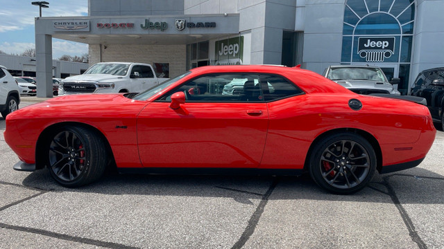 2023 Dodge Challenger R/T in Cars & Trucks in Sarnia - Image 2