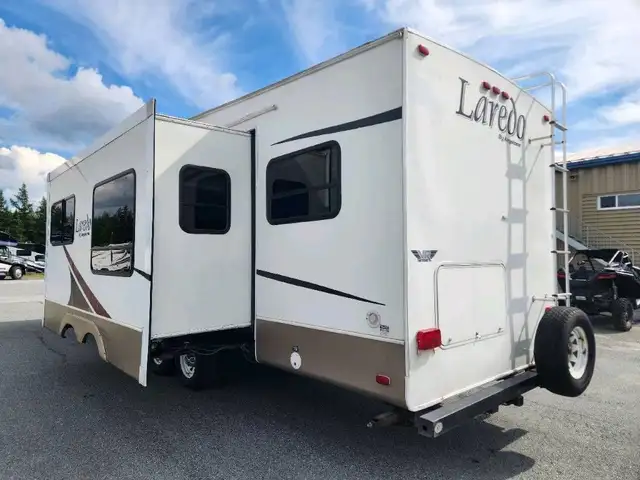 2006 Keystone Laredo 30BH *Lits superposes* in RVs & Motorhomes in Thetford Mines - Image 9
